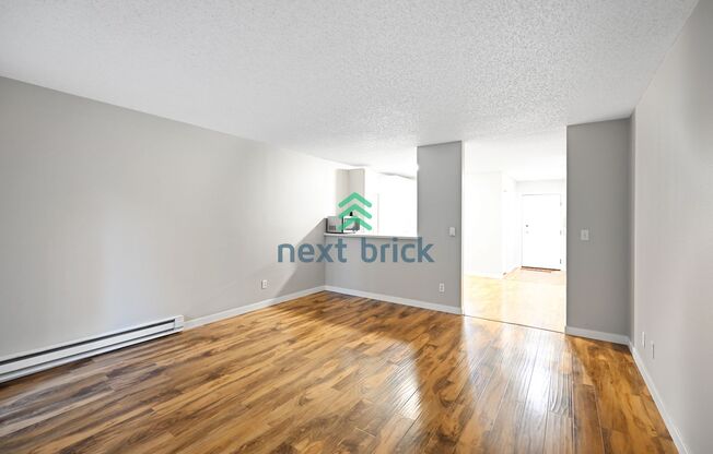 3 beds, 2 baths, $2,800, Unit # F 10