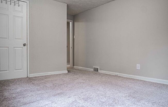 2 beds, 1 bath, 995 sqft, $1,299, Unit I136