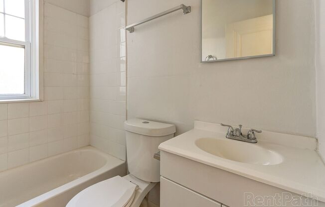 1 bed, 1 bath, 625 sqft, $1,090, Unit 204