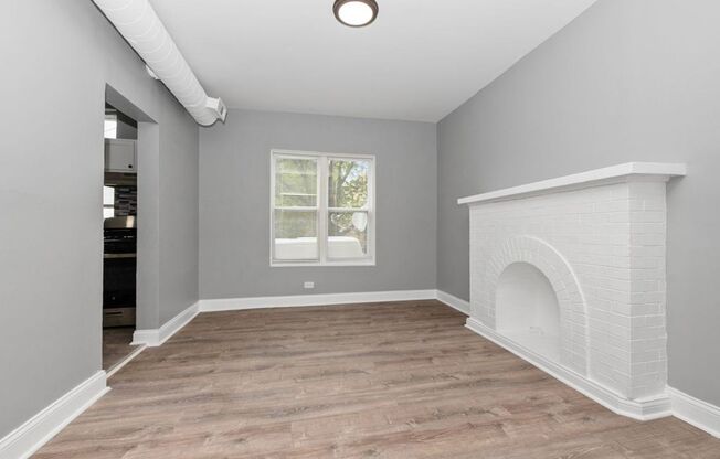 1 bed, 1 bath, 470 sqft, $1,225, Unit 4234 1/2 -  1W