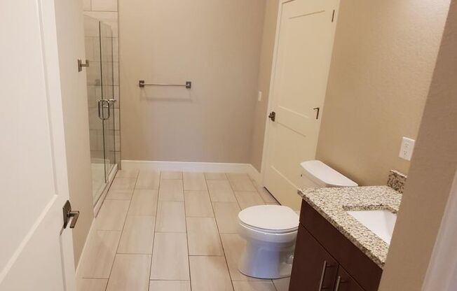 1 bed, 1 bath, 881 sqft, $1,725, Unit 401