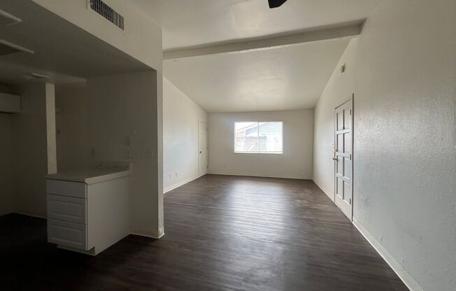 4200 Parkwood Ct