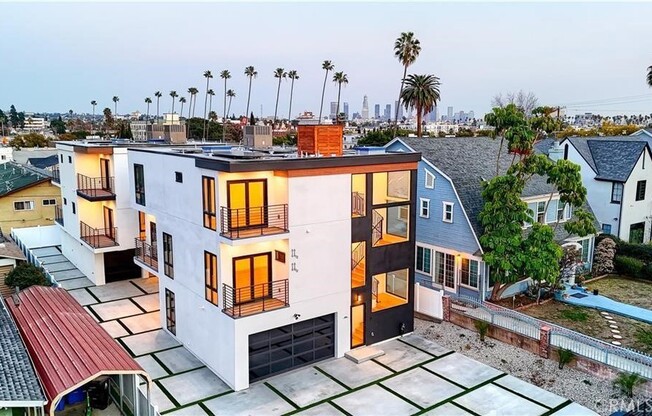 618 MARIPOSA AVE