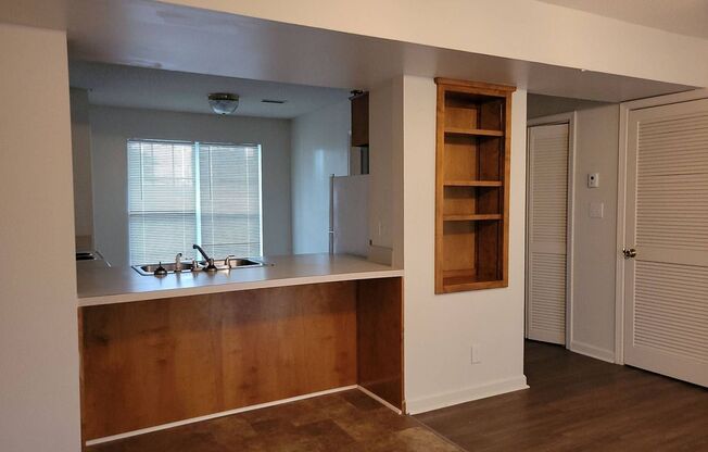 Timber Court Drive-280