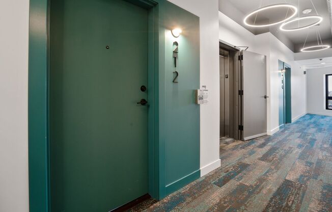 Studio, 1 bath, 471 sqft, $1,095, Unit 212