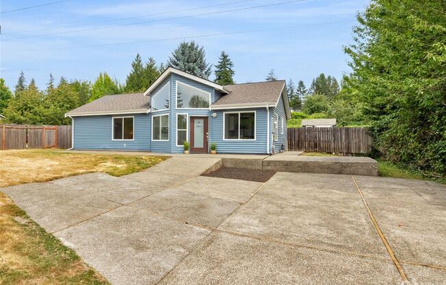 3 beds, 3 baths, $3,795