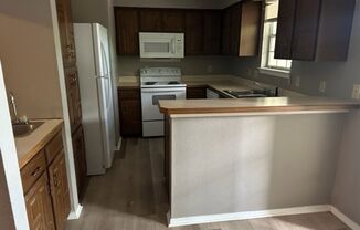 2 beds, 1 bath, $1,395