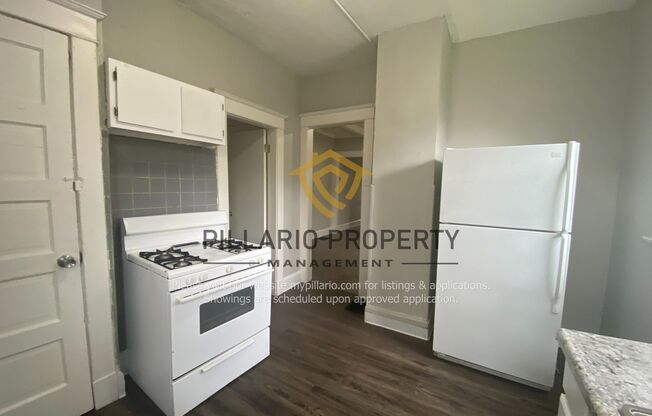 3 beds, 1 bath, 1,400 sqft, $1,050, Unit 2910 N Washington Blvd