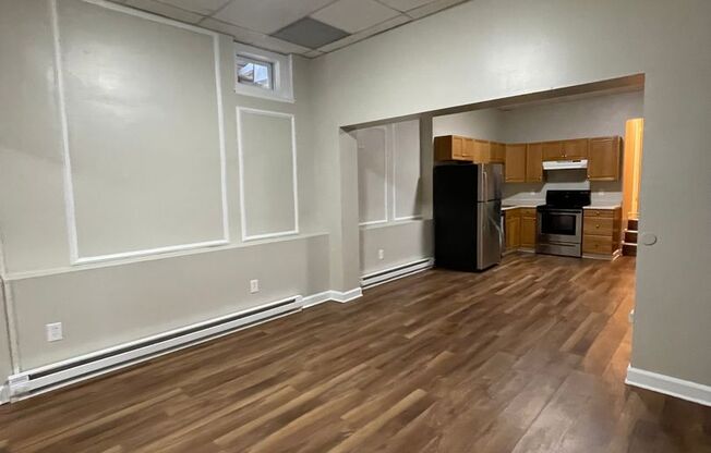 1 bed, 1 bath, $1,599, Unit B3