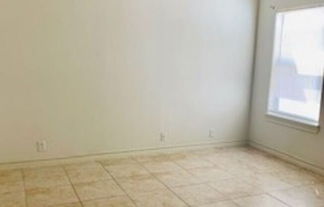 2 beds, 2 baths, 1,005 sqft, $1,215, Unit Canteras Real 40