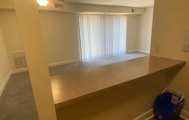 2 beds, 1.5 baths, 1,050 sqft, $1,700, Unit 3400 #302