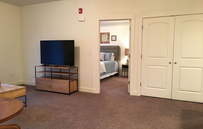 2 beds, 1 bath, 852 sqft, $1,450, Unit 603