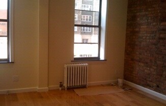 444 W 52 ST