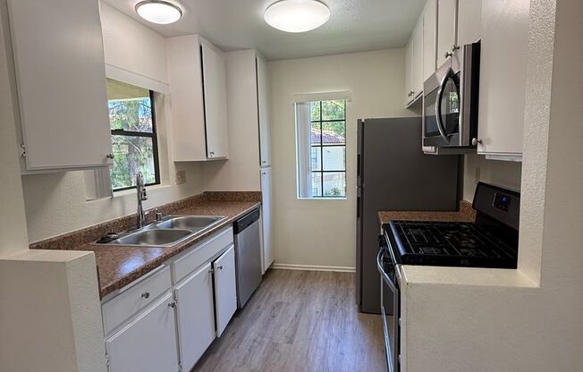 Cute and Cozy 2Br/2Ba Dual Master Condo in Terra Vista II