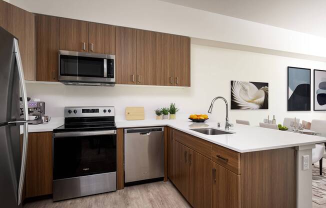 2 Bedrooms 2 Bathrooms