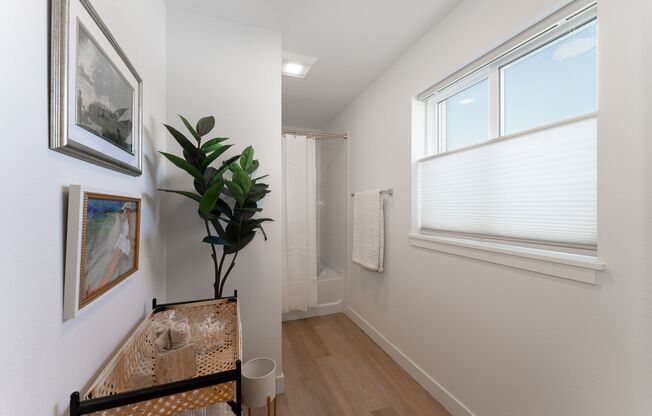 2 beds, 2 baths, 1,260 sqft, $1,995, Unit Z3623-301