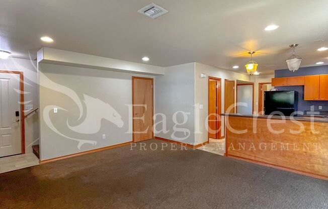 Large 6-Bedroom Whitman Neighborhood House; *Half Off 2nd Month Rent*