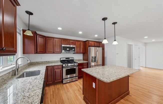 6 LONGVIEW CIR