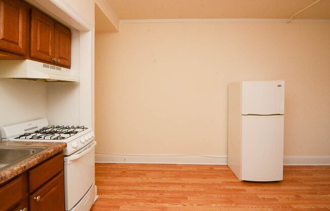 3335 Diversey
