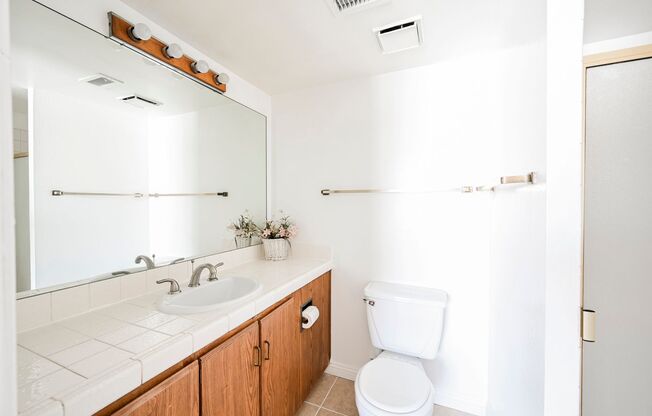 2 beds, 2 baths, $1,200