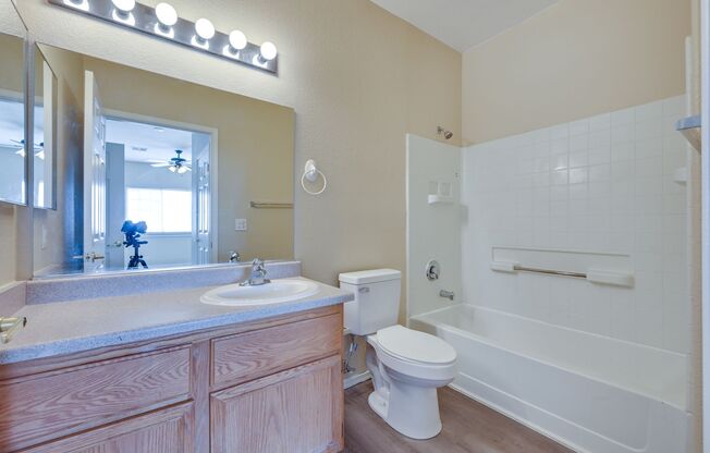 2 beds, 2 baths, $1,150, Unit # 1192