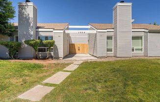 Charming Clovis Duplex Unit Awaits!