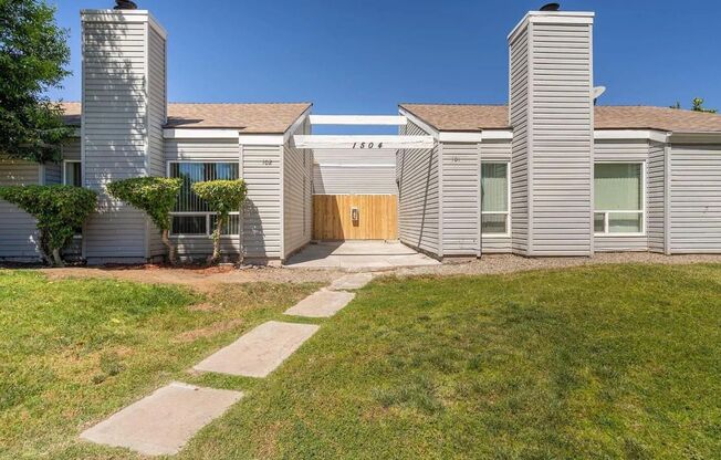 Charming Clovis Duplex Unit Awaits!