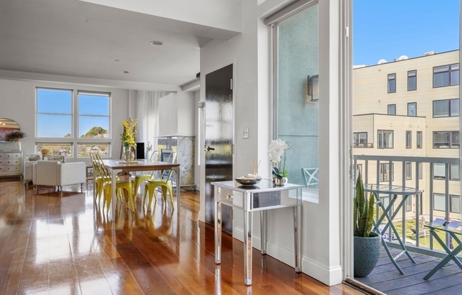 10 OCEAN AVE