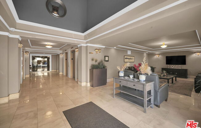 2 beds, 2 baths, 942 sqft, $559,900, Unit 135