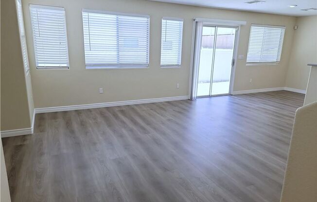 SPRING VALLEY RANCH 4 BEDROOM HOME ON CUL-DE-SAC!!