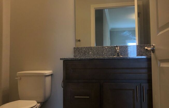 2 beds, 2 baths, 1,074 sqft, $905, Unit 39