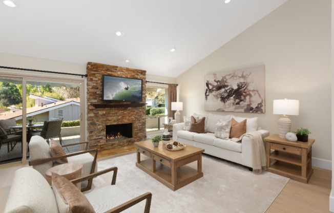 2085 SAN NICHOLAS