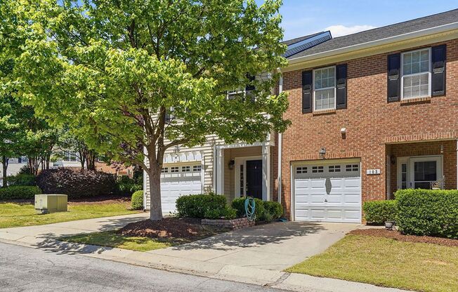 Beautiful  3 bedroom Townhome Living in Apex, NC