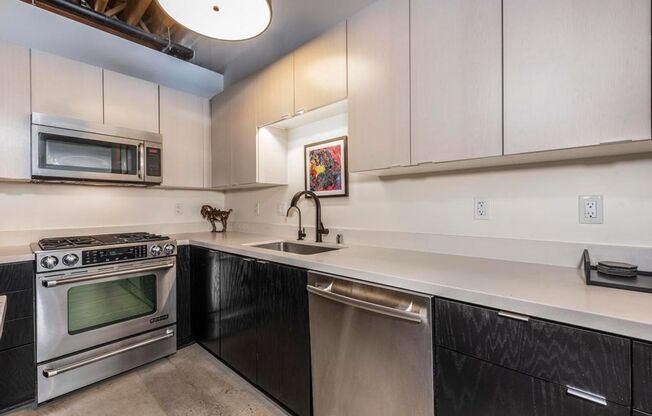 2 beds, 2 baths, 1,311 sqft, $4,900, Unit 527 Molino Unit 107