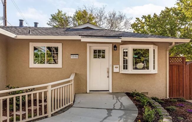 3BD/2BA – Stunning Remodel, Prime Location with Great Schools!