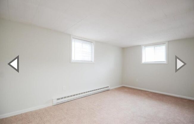 2 beds, 1 bath, $1,750, Unit F02