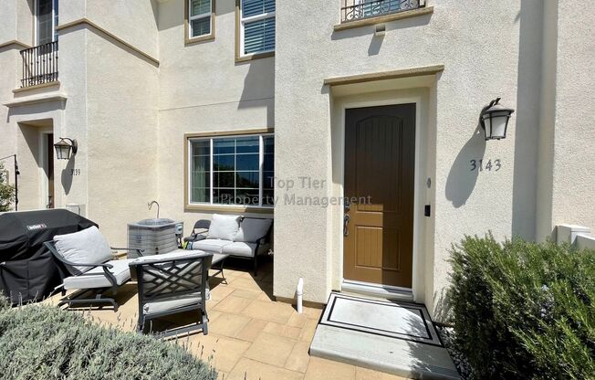 Gorgeous 3 Bd/2.5 Ba, 1420 sf Carlsbad Townhouse in the desirable Agave at the Preserve available June 24th for Lease!