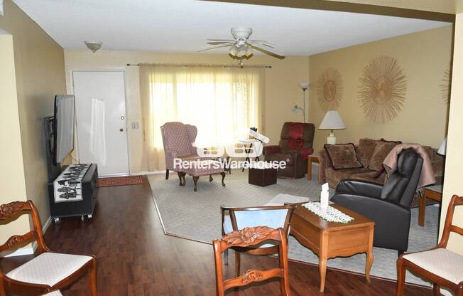 10005 W PLEASANT VLY RD