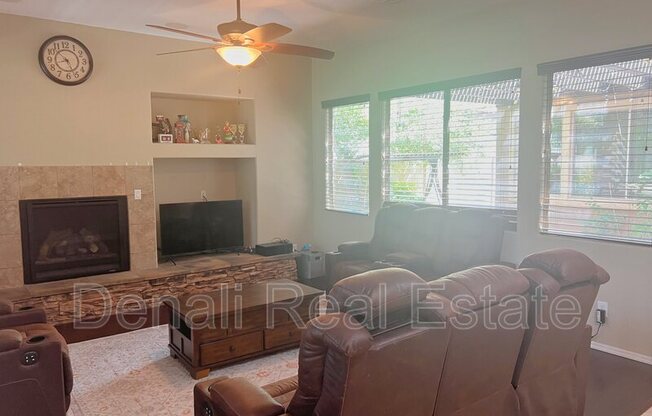 32604 N 24 DR
