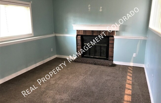 19169 E NASSAU DR