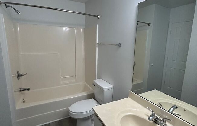 1 bed, 1 bath, 600 sqft, $942, Unit 1901 8B