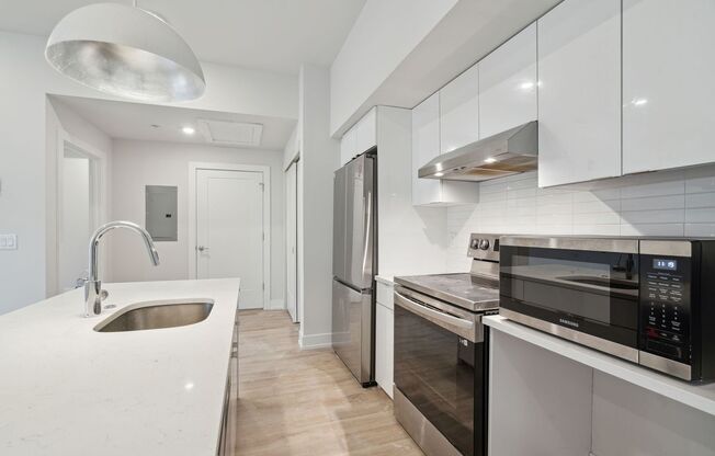 1 bed, 1 bath, 620 sqft, $1,745, Unit A101