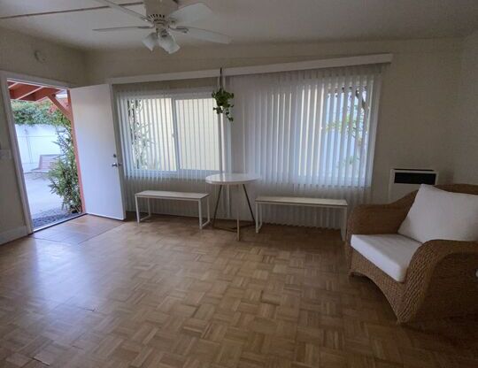 1 bed, 1 bath, 650 sqft, $2,950, Unit 1/2