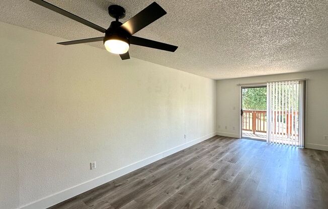 2 beds, 1 bath, 803 sqft, $1,550, Unit 92