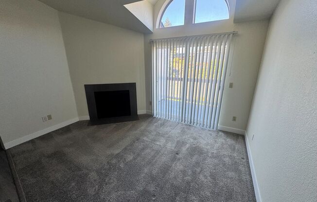 1 bed, 1 bath, 720 sqft, $1,675, Unit C106