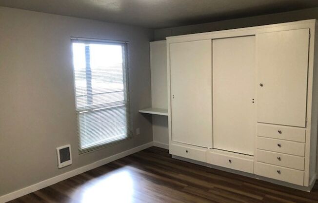 1 bed, 1 bath, 750 sqft, $1,350, Unit 305