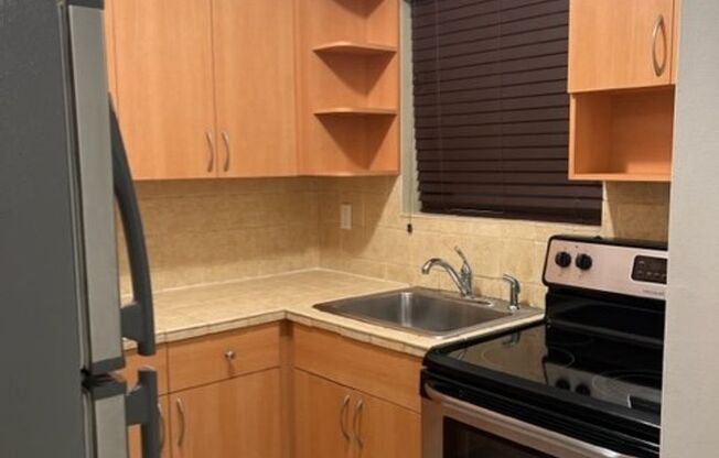 Studio, 1 bath, 450 sqft, $1,830