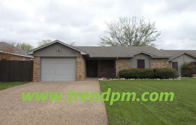 Updated 2 bedroom/2 bath townhome with 1 car garage in centrally located Saginaw! 412 Asbury Drive, Saginaw, TX 76179