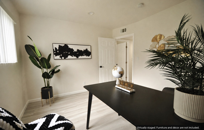 2 beds, 2 baths, 1,100 sqft, $2,895, Unit 6676-1I