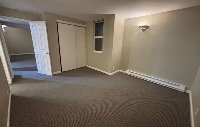 1 bed, 1 bath, 600 sqft, $1,595, Unit F